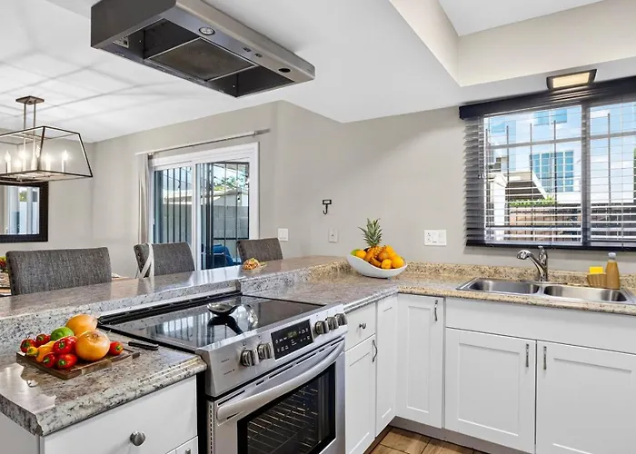 Saguaro Social By Avantstay Scottsdale