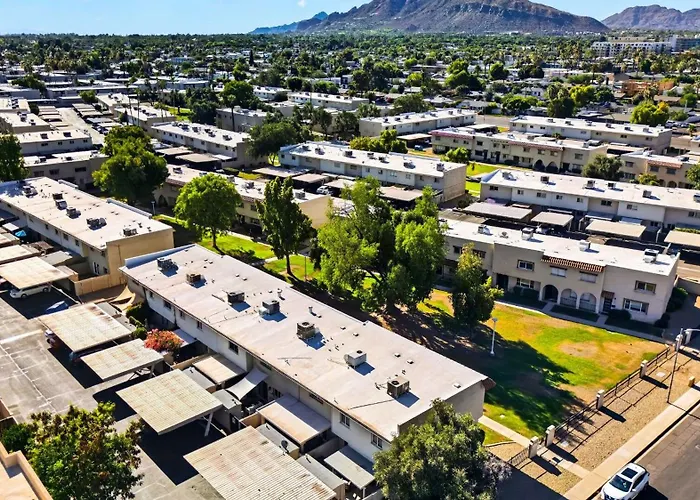 Saguaro Social By Avantstay Scottsdale